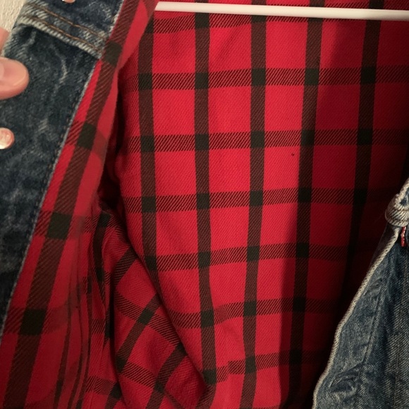Levi’s Jacket with red flannel - Picture 4 of 4